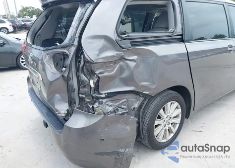 2017 Toyota Sienna Limited Premium 7 Passenger z USA, uszkodzony, nr VIN 5TDDZ3DC6HS147381